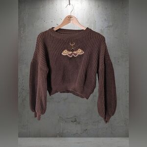 ROMWE Brown Cropped Crewneck Sweater with Embroidered Moth
